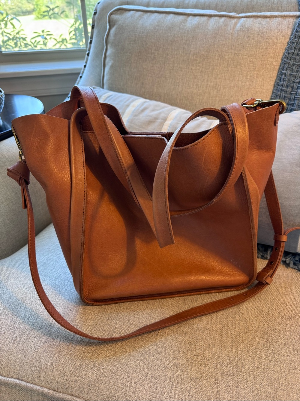 Madewell The Sydney Tote English Saddle Leather - Picture 2 of 8